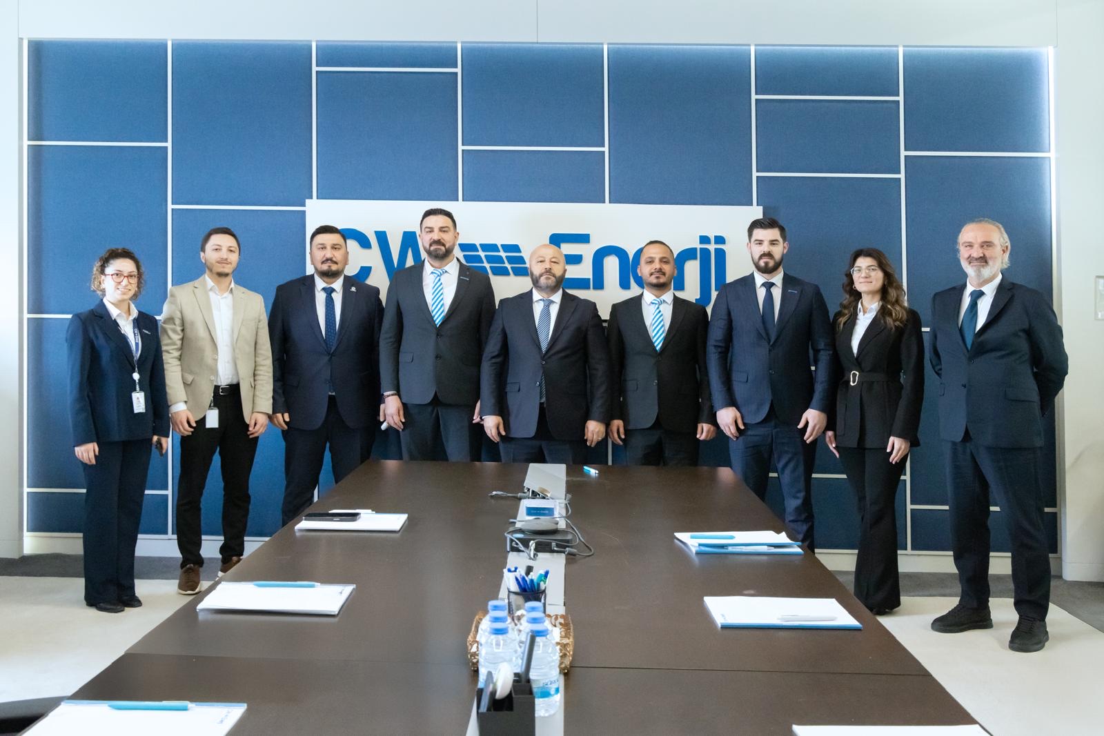 Azunlar Enerji ve CW Enerji ekipleri imza töreninde
